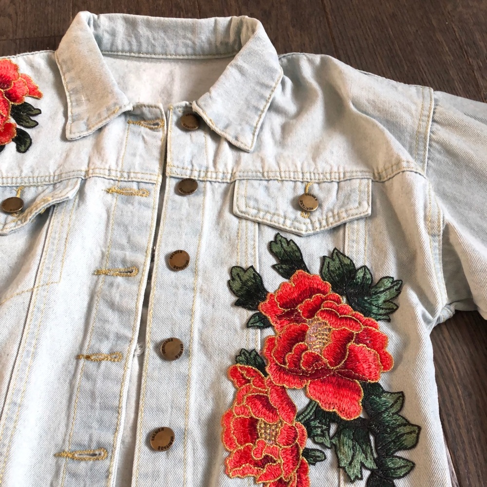 Jean jacket - Picture 2 of 4